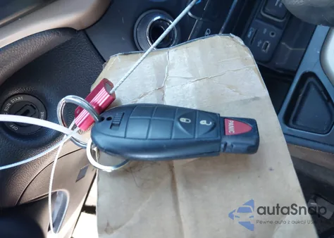 2014 Jeep Cherokee Latitude z USA, uszkodzony, nr VIN 1C4PJLCSXEW149241